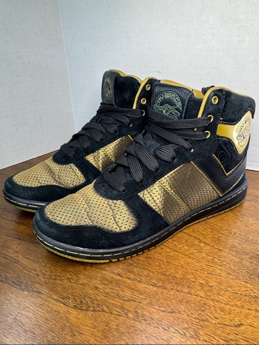 VERY Retro Pony City Wings Cosmo Hi Shiny Gold Suede High-top Sneakers Womens 6